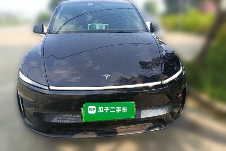 Used Tesla Model Y 2025 Rear-Wheel-Drive Version