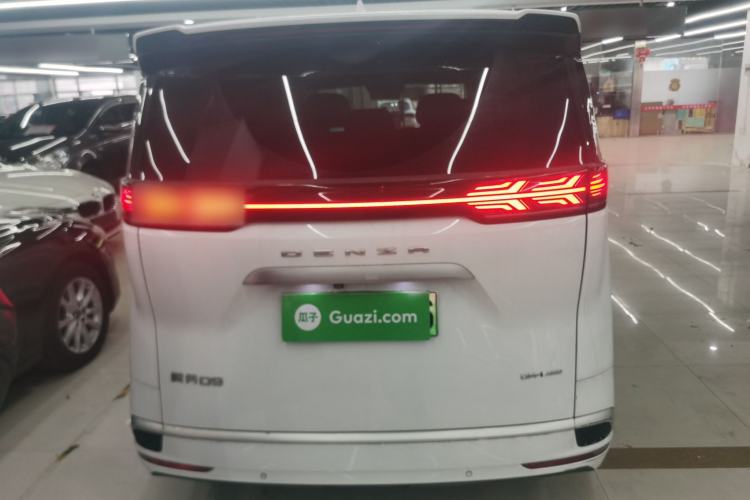 Used Denza D9 2022 DM-i 970 Four-Wheel Drive Flagship Model
