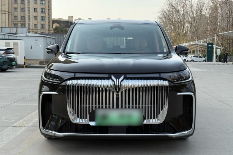 Used VOYAH Dream 2025 PHEV Four-Wheel Drive Prestige Kunpeng Edition