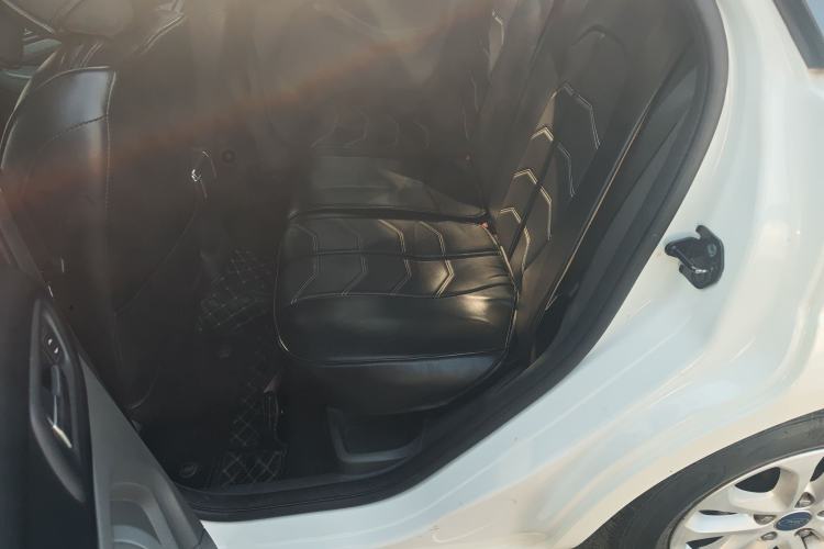 Used Ford Focus 2013 Hatchback Classic 1.8L Manual Base Model