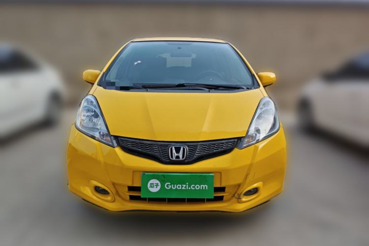 Used Honda Fit 2011 1.3L manual Comfort version
