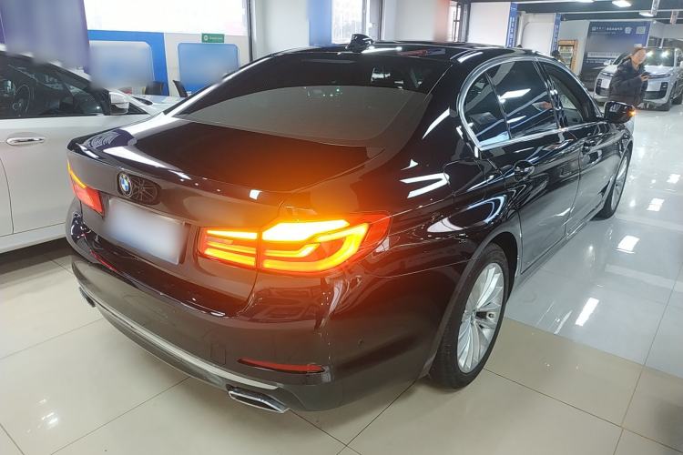 Used BMW 5 Series 2019 Facelifted 530Li Luxury Edition Premium Package
