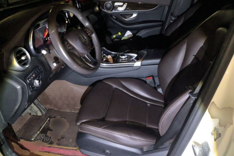 Used Mercedes-Benz GLC 2018 Facelift GLC 260 4MATIC Luxury Edition
