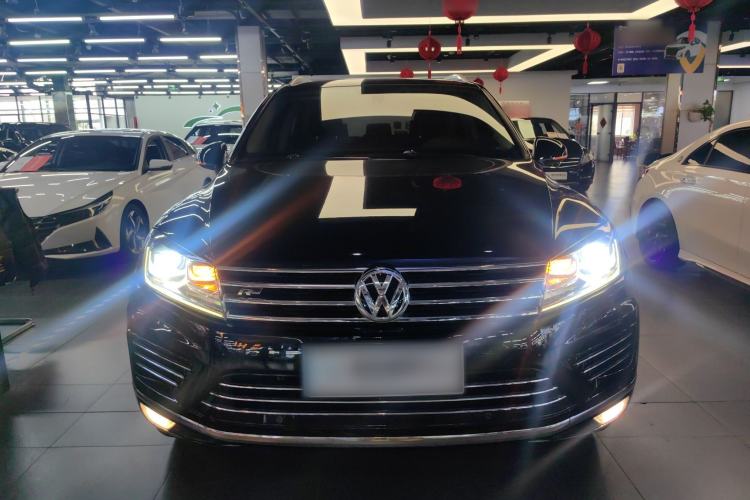 Used Volkswagen Touareg 2018 3.0 TSI Glory Collection Edition