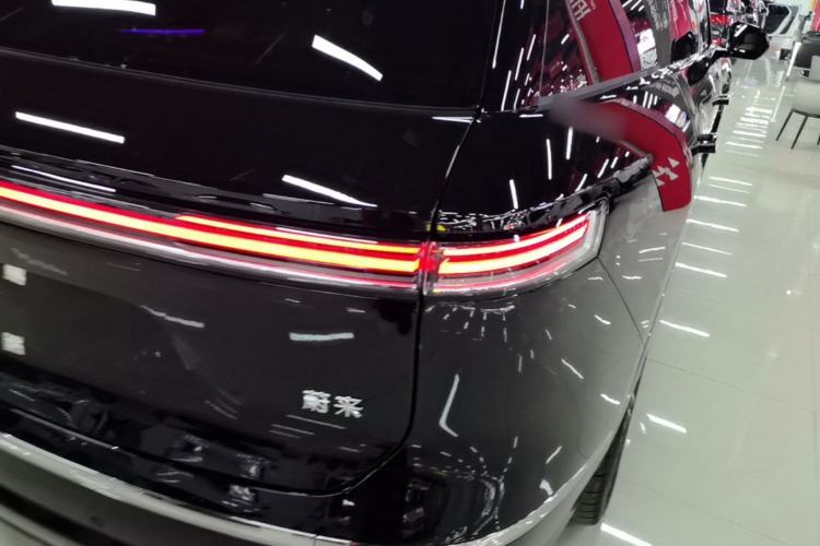 Used Nio ES8 2026 Model 6-seat Executive Signature Edition Right Rear Taillight