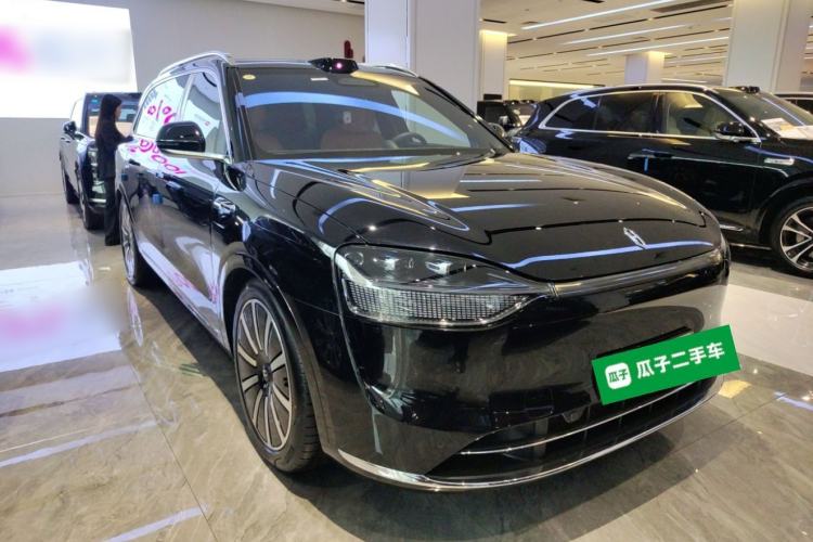 Used Hima AITO M9 2025 Extended-Range Ultra Version 52 kWh 6-Seater Front Right 45 Deg