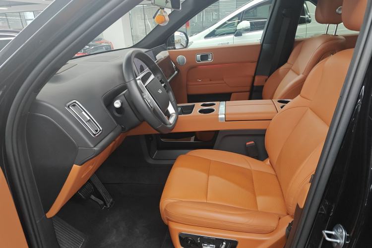 Used Li Auto L8 2023 Air model
