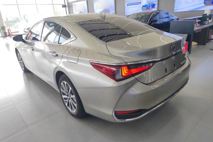 Used Lexus ES 2022 200 Excellence Edition
