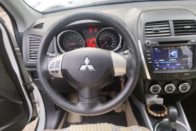 Used Mitsubishi ASX 2013 2.0L CVT Two-Wheel Drive Elite Edition Steering Wheel
