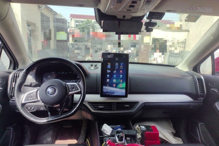 Used BYD Tang New Energy 2018 DM 2.0T All-Wheel Drive Smart Connectivity Luxury Model 7 Seats China V Emission Standard Center Console