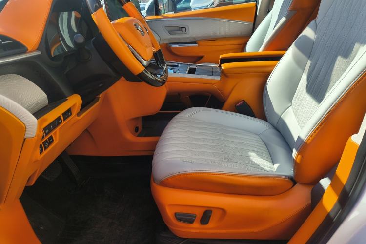 Used Toyota SIENNA 2021 2.5L Hybrid Comfort Edition Left Front Seat