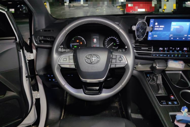 Used Toyota SIENNA 2021 2.5L Hybrid Premium Edition Steering Wheel