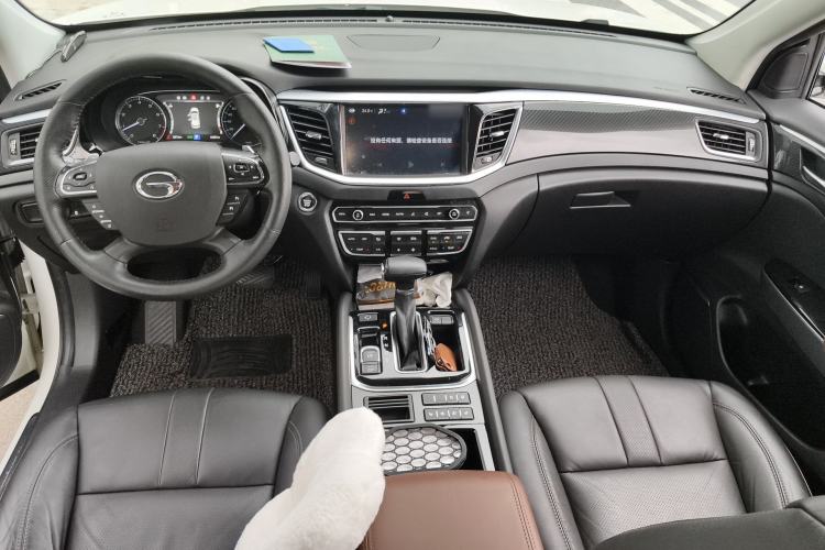 Used GAC Trumpchi GS7 2017 320T Two-Wheel-Drive Luxury Smart Connectivity Model
