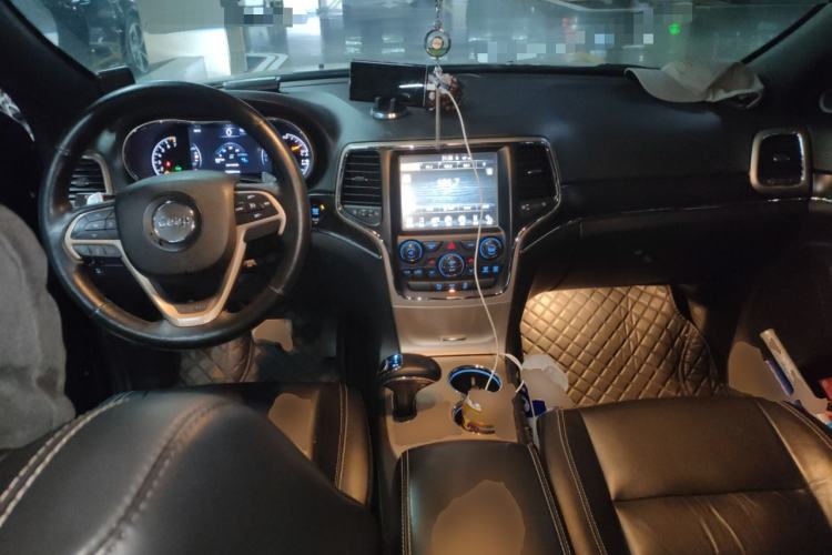 Used Jeep Grand Cherokee 2014 3.0L Comfort Navigation Edition
