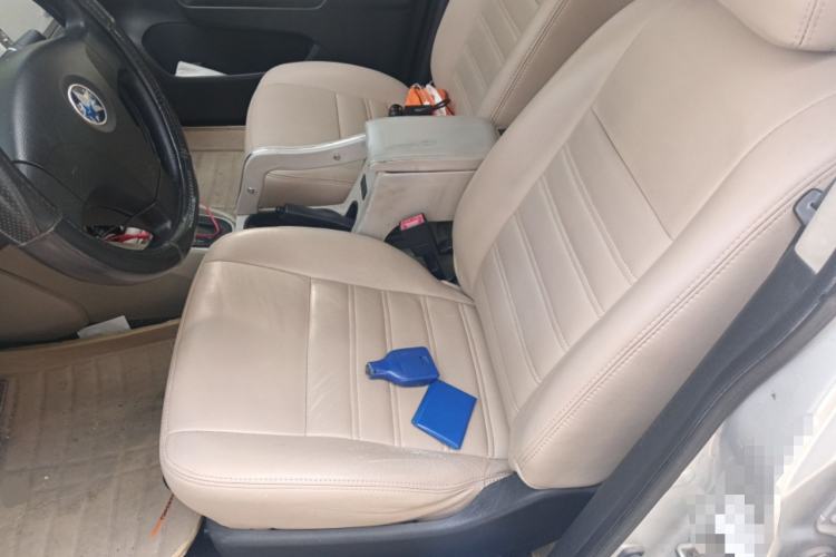 Used Venucia R50 2013 1.6L Automatic Fashion Edition Left Front Seat