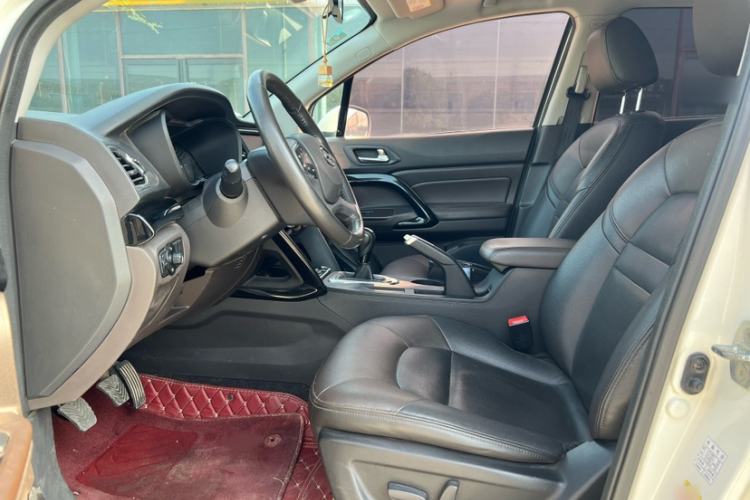 Used GAC Trumpchi GS4 2017 235T Manual Two-Wheel Drive Luxury Edition
