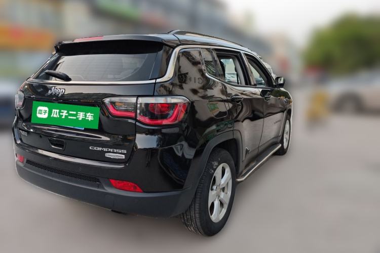 Used Jeep Compass 2017 200T Automatic Family Edition
