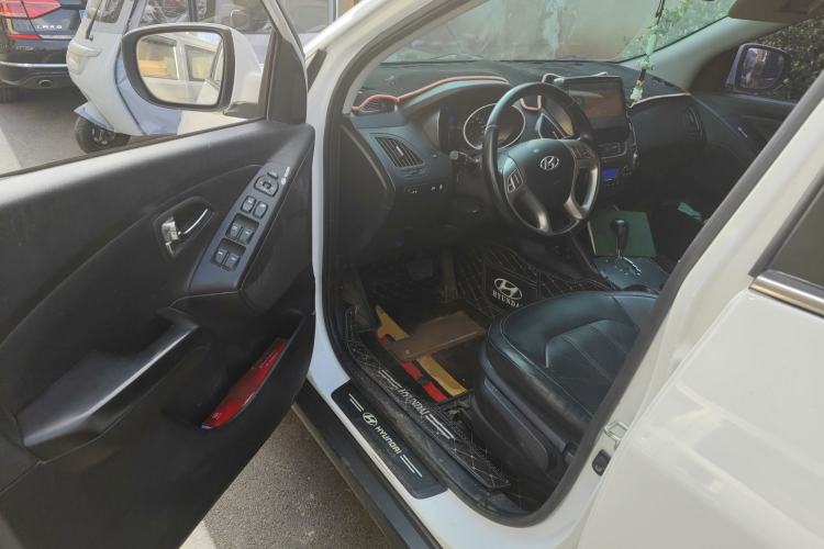 Used Hyundai ix35 2015 2.0L Automatic 2WD Smart Version China V Standard