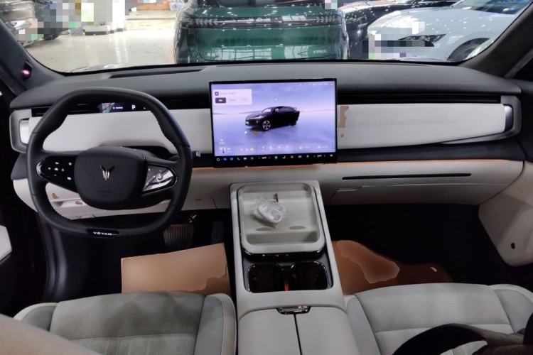 Used VOYAH COURAGE 2024 Long-Range Supercharge Edition Center Console