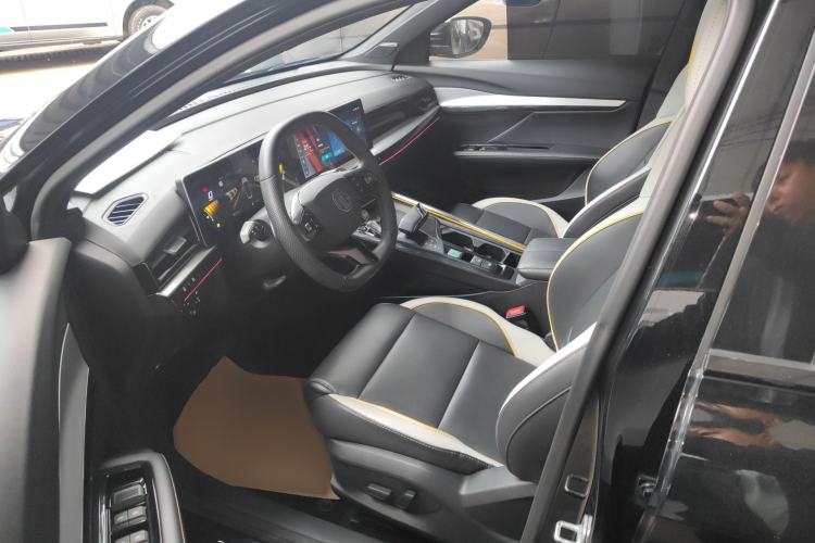 Used MG 5 Scorpio 2022 1.5T Trophy Sport Luxurious Edition
