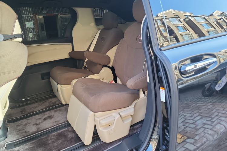 Used Toyota Granvia 2023 2.5L Hybrid Prestige PLUS Edition Left Rear Seat