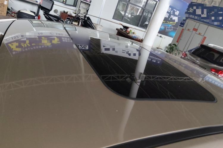 Used Geely Auto Emgrand GL 2017 1.8L Manual Elite Model Roof