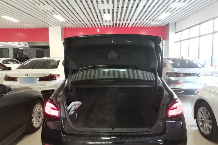 Used BMW 5 Series 2022 Restyled 530Li Leading Edition M Sport Package