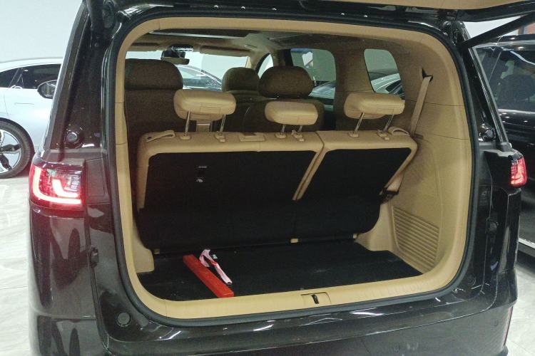 Used VOYAH Dream 2025 PHEV Four-Wheel-Drive Flagship Kunpeng Edition
