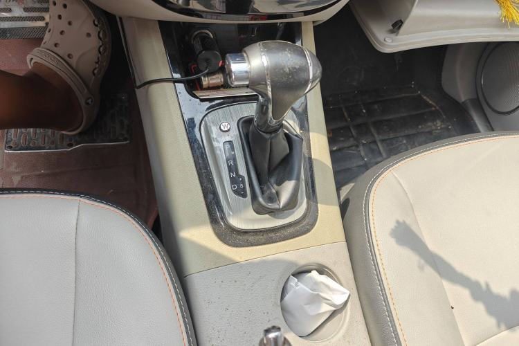 Used FORTHING Joyear XV 2015 1.6L CVT Luxury Model