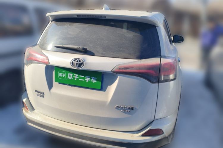 Used Toyota RAV4 2016 2.0L CVT 4x4 New Edition China V Standard