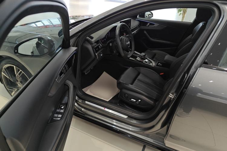 Used Audi A4L 2024 40 TFSI quattro RS Performance Package Driver Seat