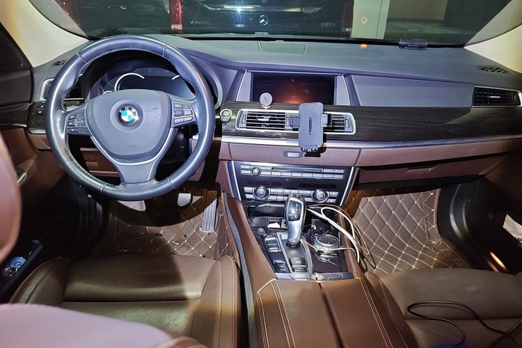 Used BMW 5 Series GT 2015 528i Luxury Edition