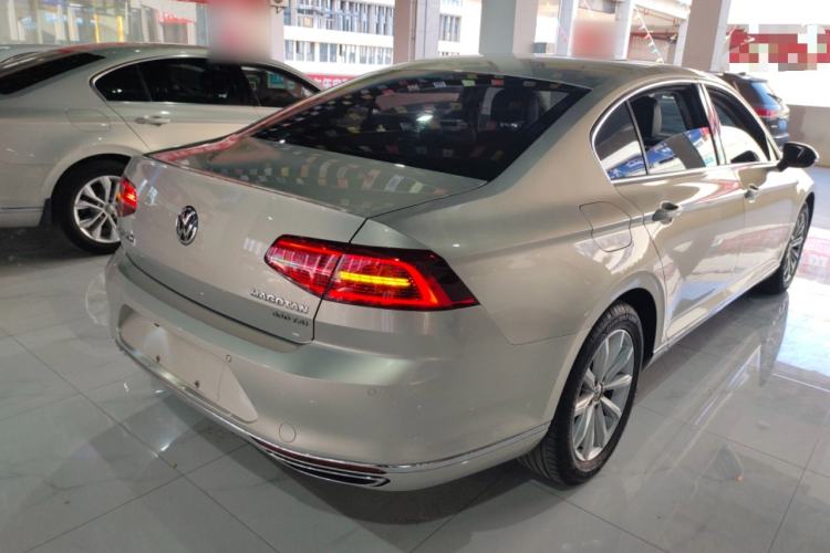 Used Volkswagen Magotan 2019 330TSI DSG Leading Edition China V Standard Rear Right 45 Deg
