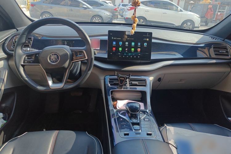 Used BYD Qin PLUS 2021 DM-i 55KM Flagship Model Center Console