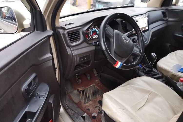 Used Wuling Hongguang V 2019 1.5L Enjoyment Version China VI LAR