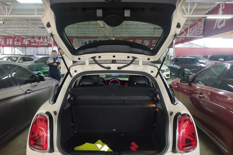 Used MINI MINI 2019 1.5T COOPER Artist Five-Door Edition