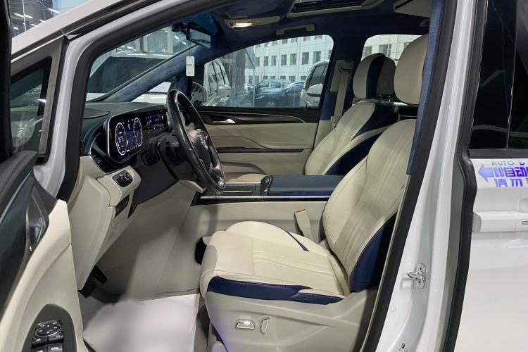 Used Buick GL8 2021 ES Landtrek 653T Comfort Edition
