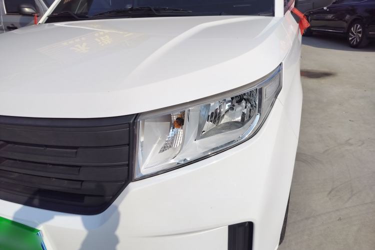 Used Wuling Zhengcheng 2021 1.5T Manual Comfort Version with Enclosed Windows