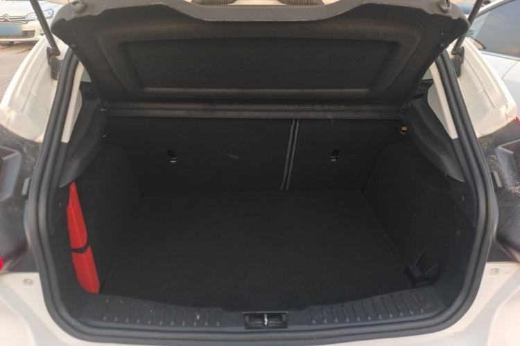 Used Ford Focus 2012 Hatchback 2.0L Automatic Luxury Sport Model Trunk