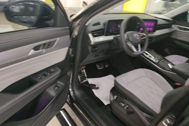 Used Volkswagen Tavendor 2023 380TSI Four-Wheel Drive R-Line Cruise Edition Driver Seat