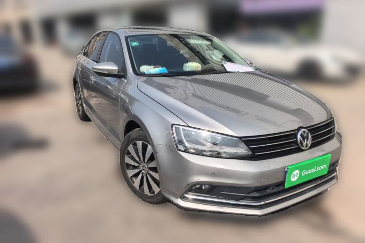 Used Volkswagen Sagitar 2015 230TSI Manual Luxury Edition
