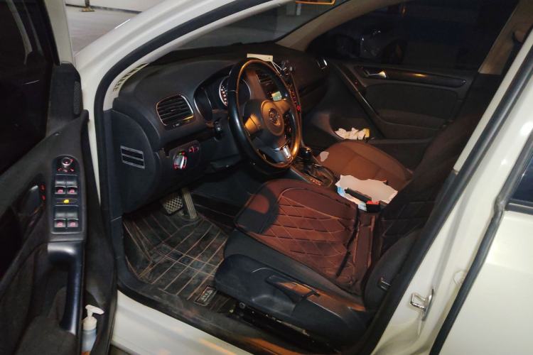 Used Volkswagen Golf 2012 1.6L Automatic Comfort Model
