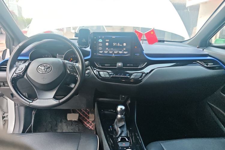 Used Toyota IZOA 2018 2.0L Yichi Edition China V Standard Center Console