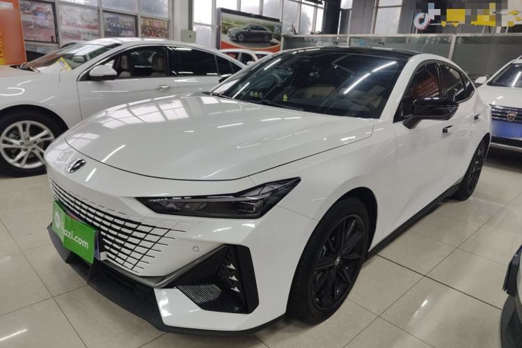 Used Changan UNI-V 2024 1.5T High-Energy Version