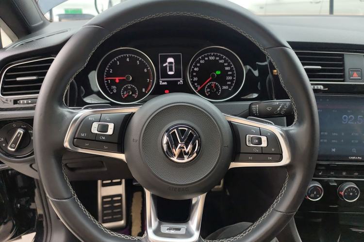 Used Volkswagen Golf 2018 280TSI Automatic R-Line Model
