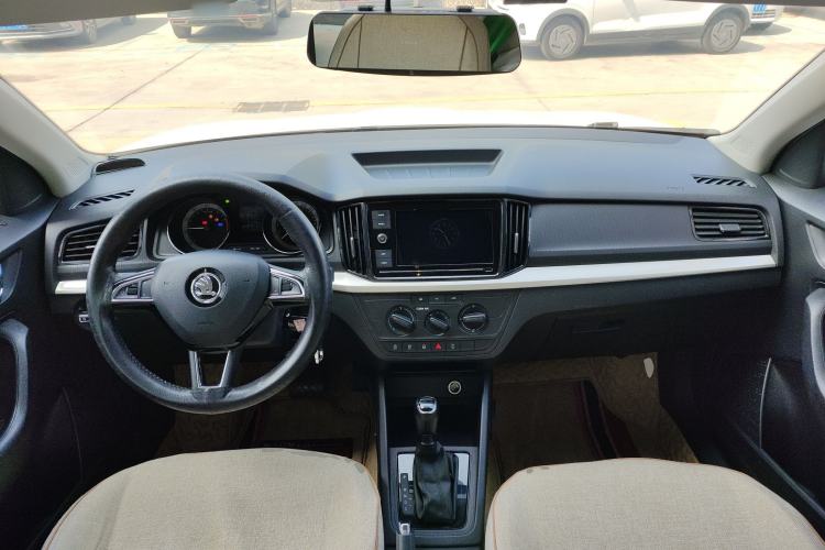 Used Skoda Kamiq 2018 1.5L Automatic Standard Version China V Emission Standard Center Console