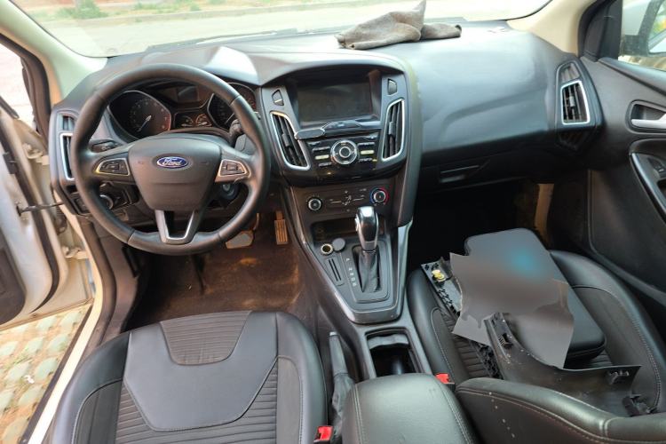 Used Ford Focus 2018 Hatchback Classic 1.6L Automatic Trendy SmartDrive Edition
