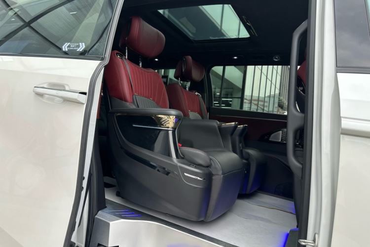 Used GAC Trumpchi M8 2023 Zongshi Series Dual-Motor Supreme Edition