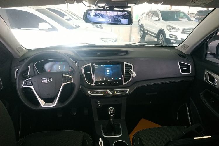 Used Geely Auto Vision X6 2020 1.4T Manual Comfort Model Center Console