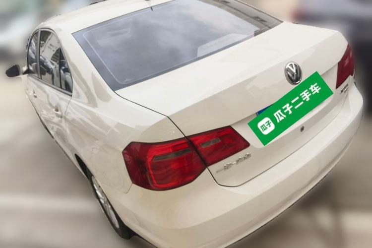 Used Volkswagen Jetta 2015 1.6L Automatic Fashion Model Rear Left 45 Deg